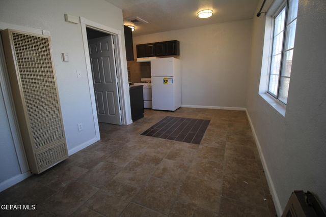 8903 OLD COUNTY Road A, El Paso, TX 79907