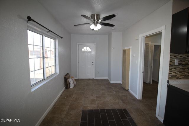 8903 OLD COUNTY Road A, El Paso, TX 79907