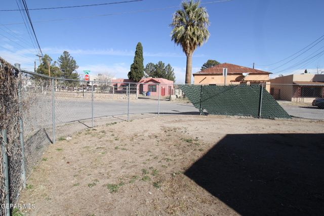 8903 OLD COUNTY Road A, El Paso, TX 79907