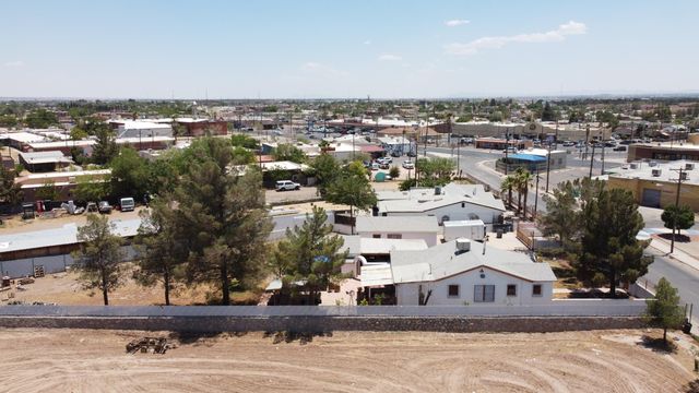 8903 OLD COUNTY Road A, El Paso, TX 79907