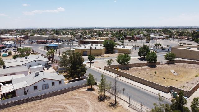 8903 OLD COUNTY Road A, El Paso, TX 79907