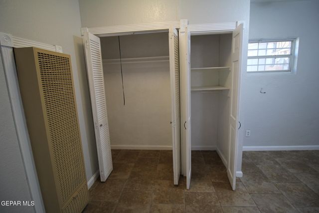 8903 OLD COUNTY Road A, El Paso, TX 79907