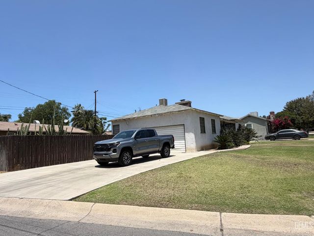 2500 Loma Linda Drive, Bakersfield, CA 93305