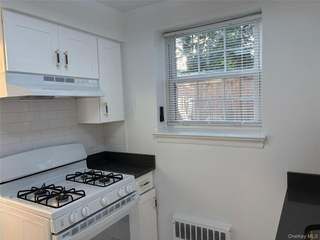 291 Manville Road 2D, Pleasantville, NY 10570