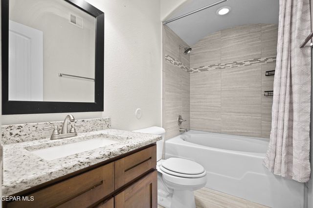 2009 WILLIAM CAPLES Street, El Paso, TX 79938