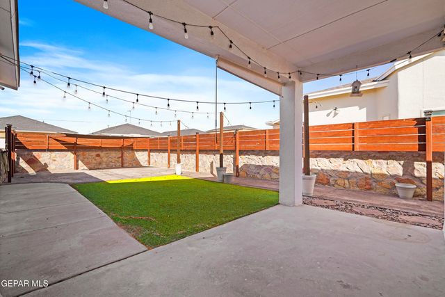 2009 WILLIAM CAPLES Street, El Paso, TX 79938