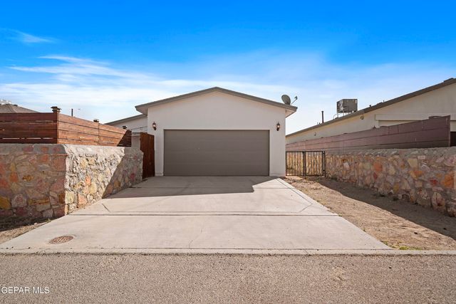 2009 WILLIAM CAPLES Street, El Paso, TX 79938