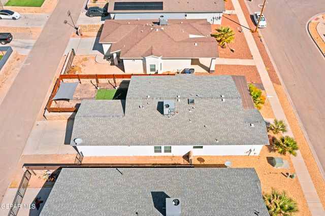 2009 WILLIAM CAPLES Street, El Paso, TX 79938