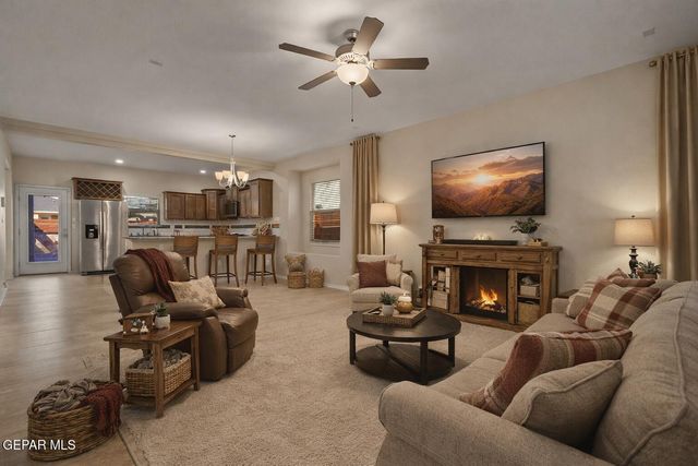 2009 WILLIAM CAPLES Street, El Paso, TX 79938