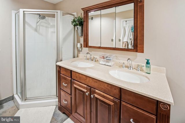 7 YORK CT, Sicklerville, NJ 08081