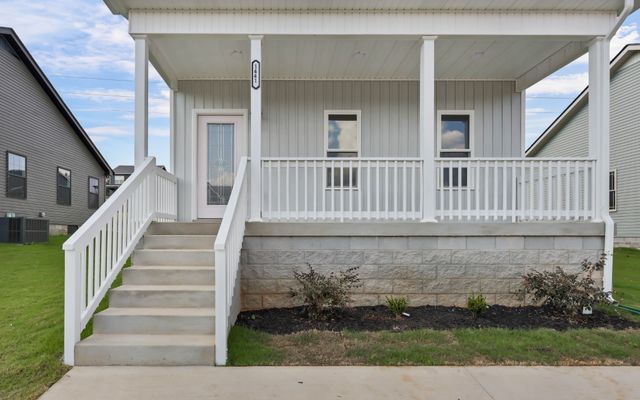 2667 Scott Dr, Clarksville, TN 37042