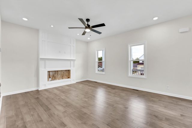 2667 Scott Dr, Clarksville, TN 37042