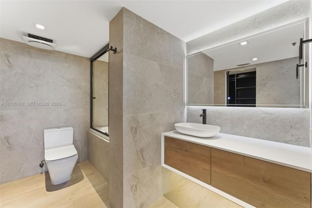 801 N Venetian Drive 308, Miami, FL 33139