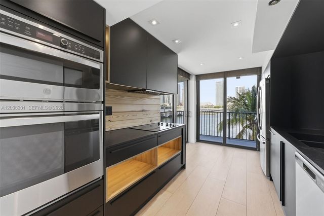 801 N Venetian Drive 308, Miami, FL 33139