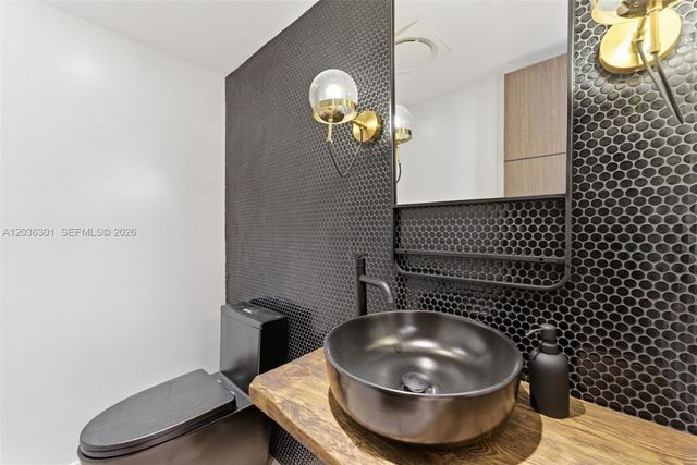 801 N Venetian Drive 308, Miami, FL 33139
