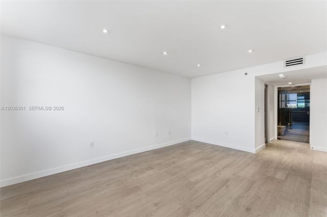 801 N Venetian Drive 308, Miami, FL 33139