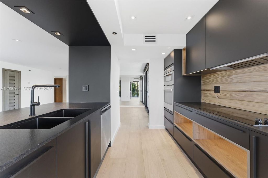 801 N Venetian Drive 308, Miami, FL 33139