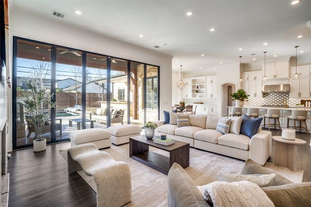 6706 Orchid Lane, Dallas, TX 75230