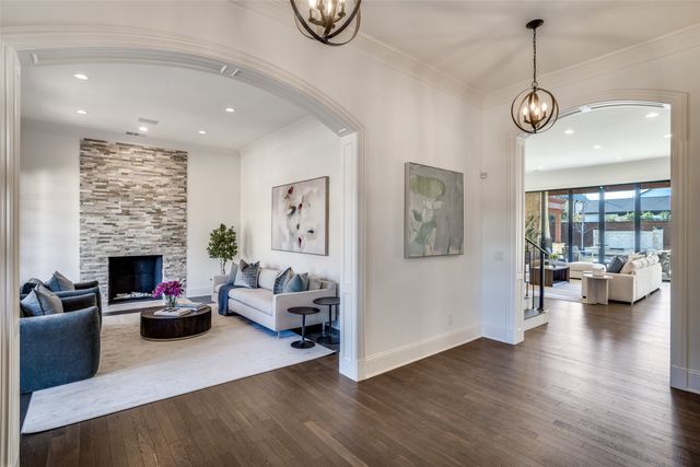 6706 Orchid Lane, Dallas, TX 75230