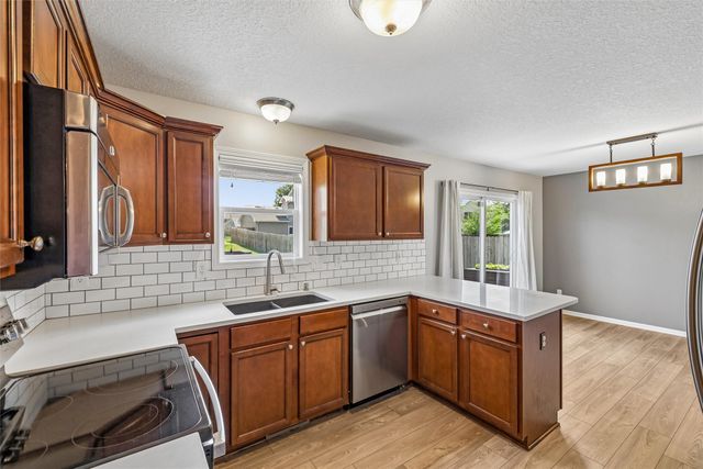 4203 SW Elm Court, Ankeny, IA 50023