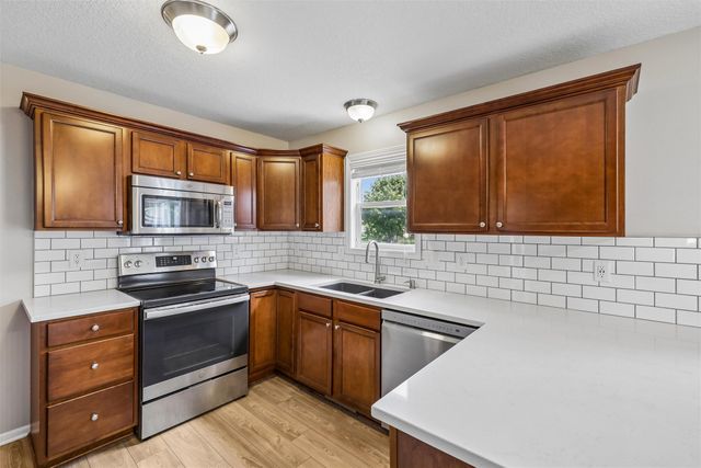 4203 SW Elm Court, Ankeny, IA 50023