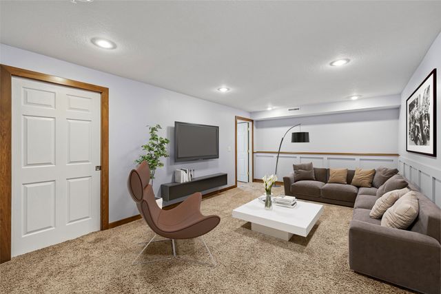 4203 SW Elm Court, Ankeny, IA 50023