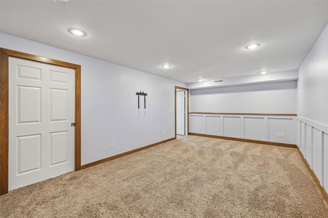 4203 SW Elm Court, Ankeny, IA 50023