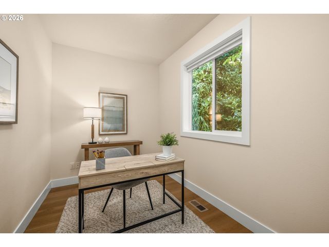 8275 Se 29TH Pl, Portland, OR 97202