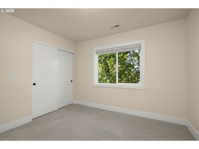 8275 Se 29TH Pl, Portland, OR 97202