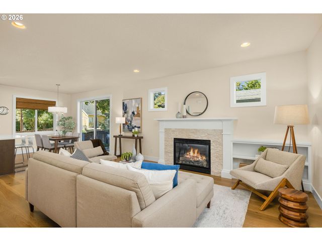 8275 Se 29TH Pl, Portland, OR 97202