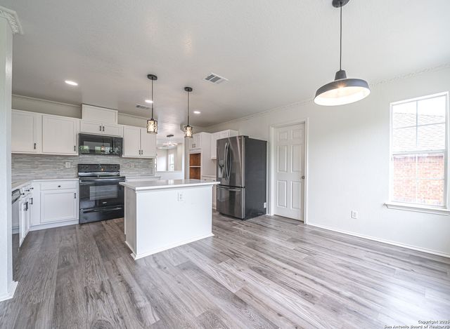 6748 Wayman Ridge, Live Oak, TX 78233
