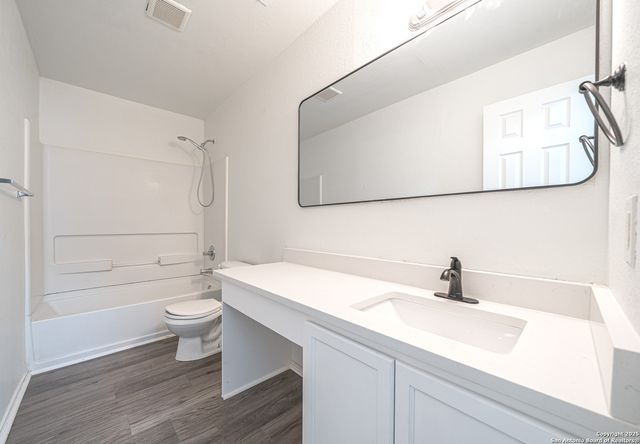 6748 Wayman Ridge, Live Oak, TX 78233
