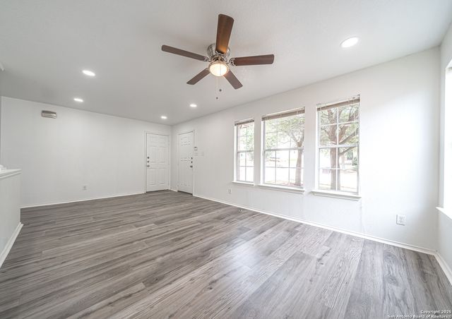 6748 Wayman Ridge, Live Oak, TX 78233