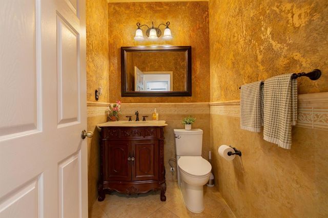 6005 Newport Village Way, Lake Worth, FL 33463
