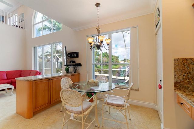 6005 Newport Village Way, Lake Worth, FL 33463