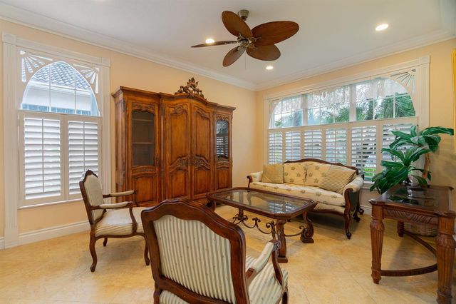 6005 Newport Village Way, Lake Worth, FL 33463