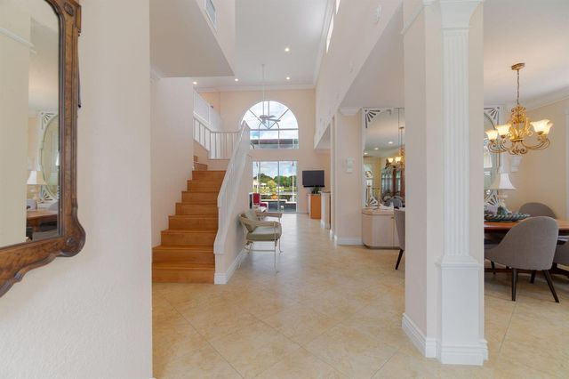 6005 Newport Village Way, Lake Worth, FL 33463