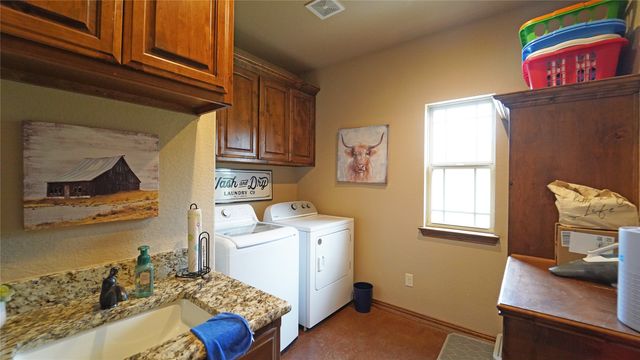 2505 Lazy Bend Road, Brock, TX 76066