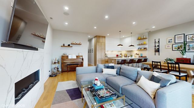 3056 N Lincoln Avenue 3, Chicago, IL 60657