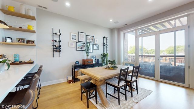 3056 N Lincoln Avenue 3, Chicago, IL 60657
