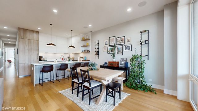 3056 N Lincoln Avenue 3, Chicago, IL 60657