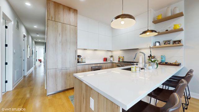 3056 N Lincoln Avenue 3, Chicago, IL 60657