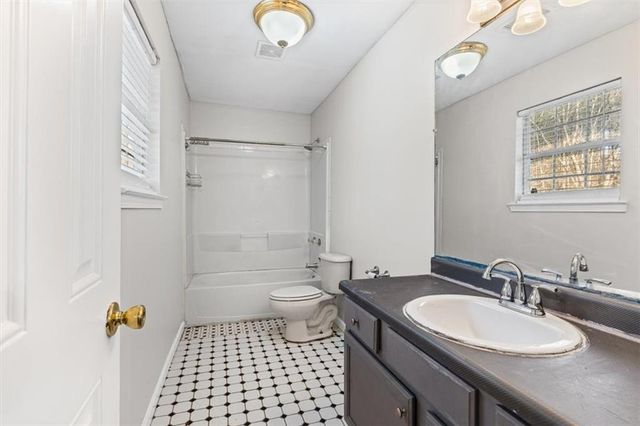 120 Woodcrest Drive, Covington, GA 30016