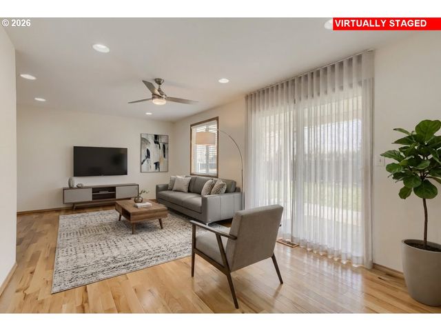 17896 Nw SUE Ct, Beaverton, OR 97006