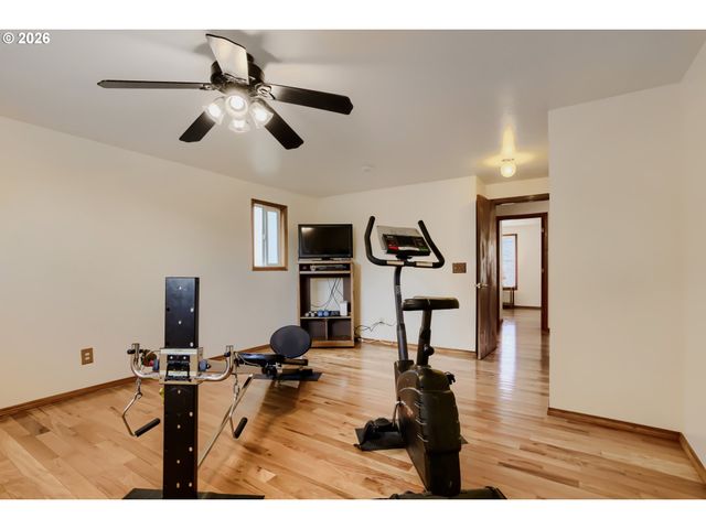 17896 Nw SUE Ct, Beaverton, OR 97006