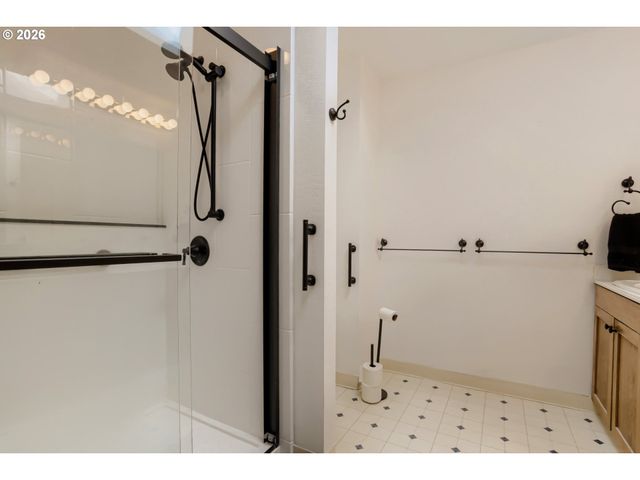 17896 Nw SUE Ct, Beaverton, OR 97006