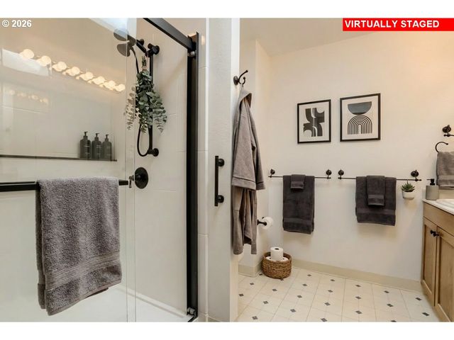 17896 Nw SUE Ct, Beaverton, OR 97006