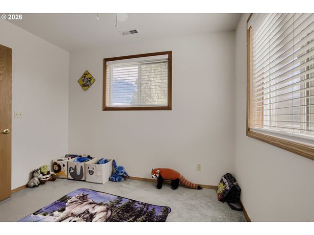 17896 Nw SUE Ct, Beaverton, OR 97006