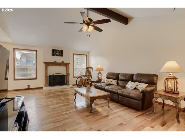 17896 Nw SUE Ct, Beaverton, OR 97006