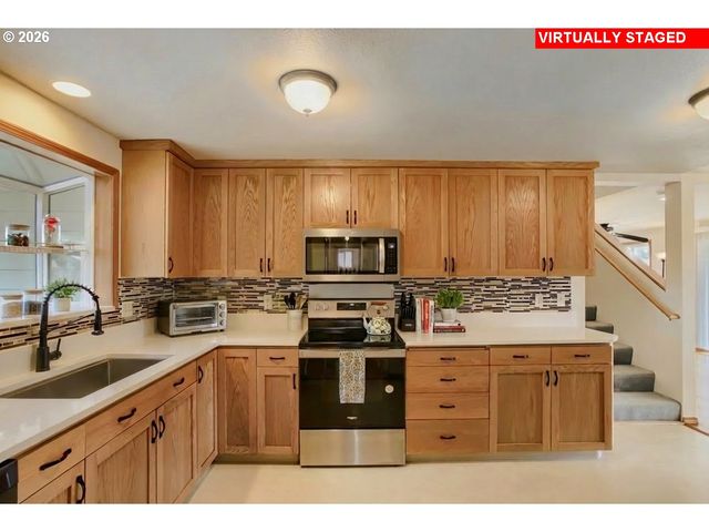 17896 Nw SUE Ct, Beaverton, OR 97006